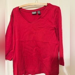 Chicos Women's Red V-Neck 3/4 Sleeve Top